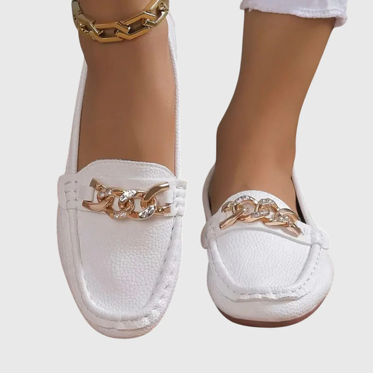 Mocasines Regine con Detalle de Cadena