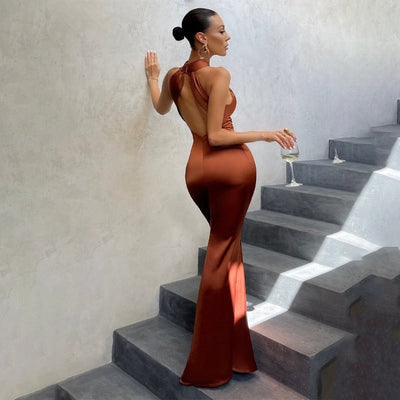 Vestido Entallado Emma de Cola de Sirena y Espalda Descubierta