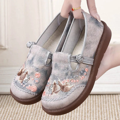 Mocasines Marie con Bordado Floral y Abalorios