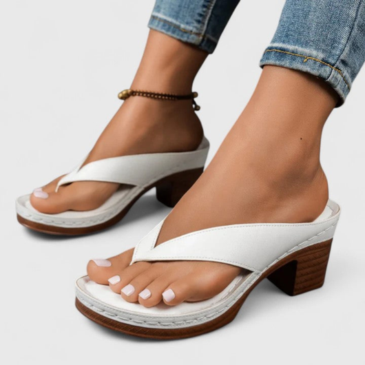 Sandalias Birgit de Dedo con Tacón Grueso