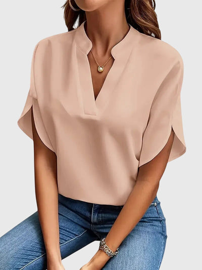 Beatrix | Camisa Suave y Elegante de Cuello en V