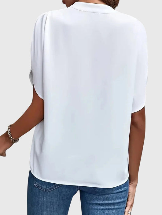 Beatrix | Camisa Suave y Elegante de Cuello en V