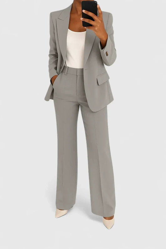 Conjunto Yvonne de Blazer y Pantalón Entallado