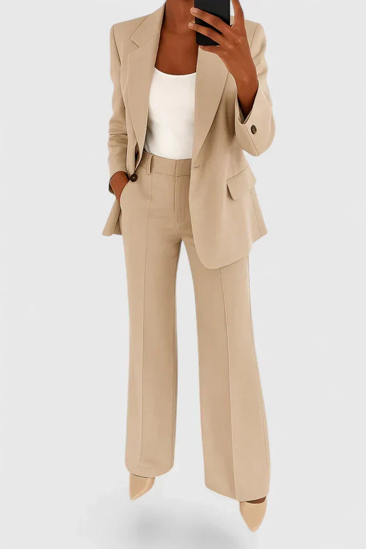 Conjunto Yvonne de Blazer y Pantalón Entallado