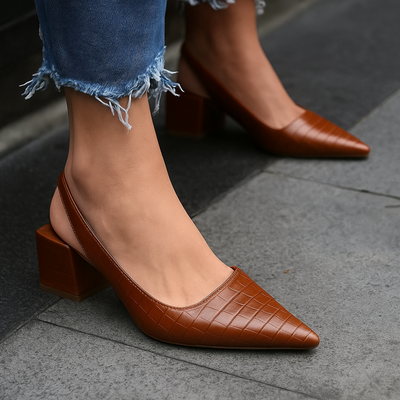 Zapatos Bettina de Punta Fina con Tacón Ancho
