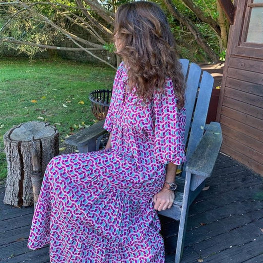 Flora | Vestido Maxi Boho Estampado Cuello en V con Mangas Abullonadas
