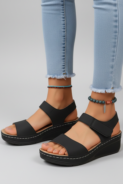Sandalias de Cuña Angela con Tira de Dedo