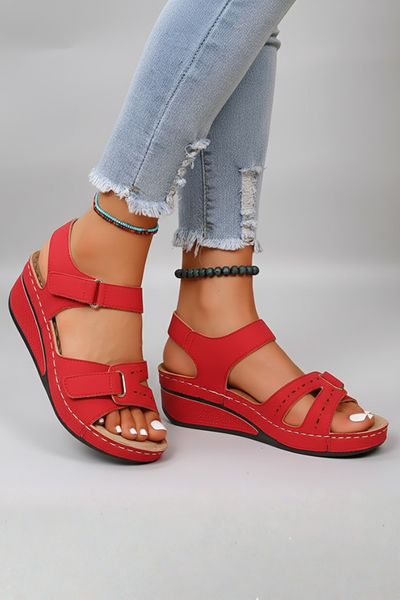 Sandalias de Cuña Angela con Tira de Dedo