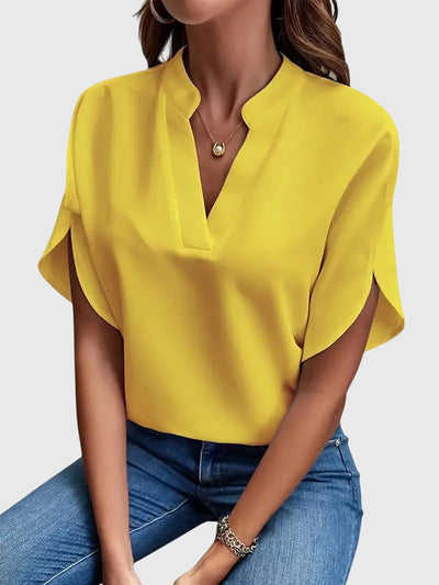 Beatrix | Camisa Suave y Elegante de Cuello en V