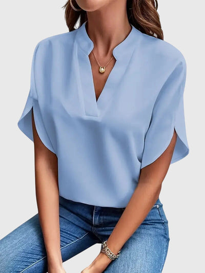 Beatrix | Camisa Suave y Elegante de Cuello en V