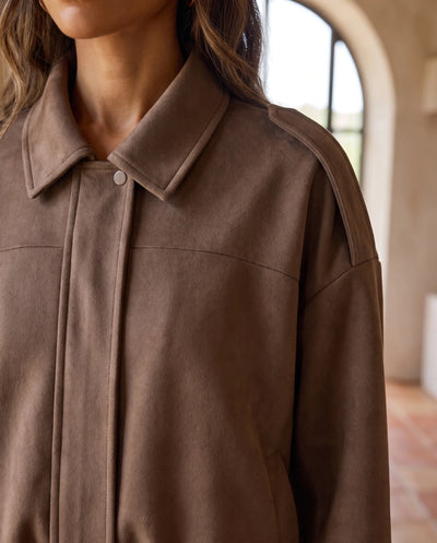 Sobrecamisa Hadley de Antelina Holgada – Marrón Chocolate