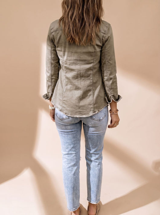 Chaqueta Vaquera Annika con Cuello Camisero y Bolsillos de Pecho