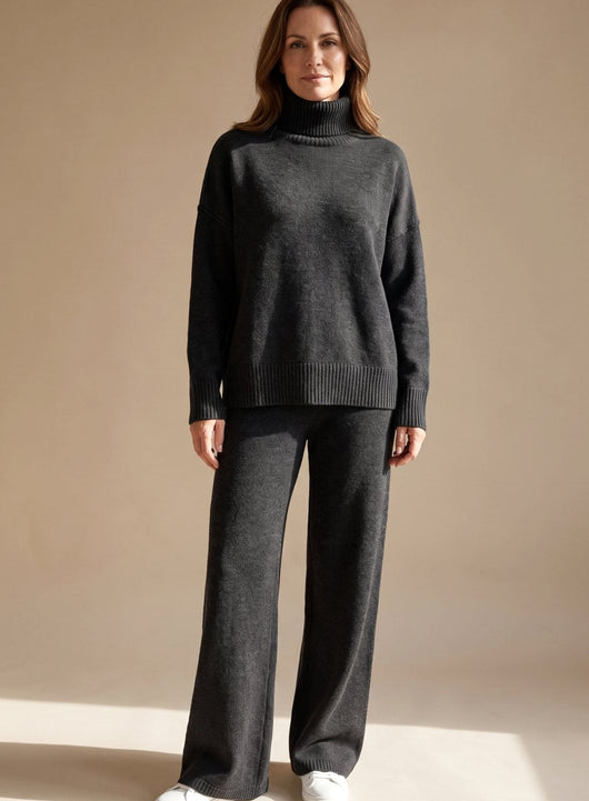 Conjunto Sophie de Punto Oversize con Cuello Alto y Pantalón Ancho