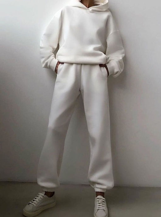 Conjunto Amelie de Sudadera con Capucha y Jogger Oversize