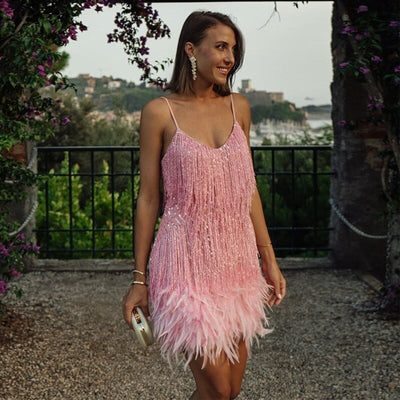 Vestido Corto Johanna de Lentejuelas con Flecos y Plumas