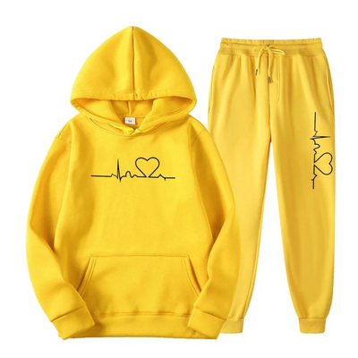Conjunto Edith de Sudadera y Jogger con Estampado de Corazón