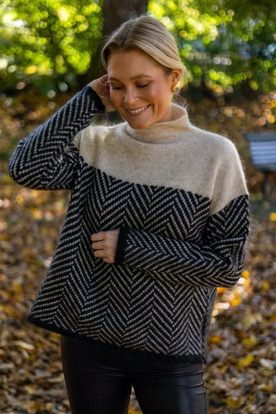 Jersey Michaela de Cuello Alto Oversize
