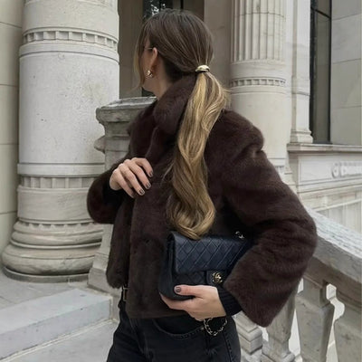 Chaqueta Corta Emilia de Piel Sintética con Cuello