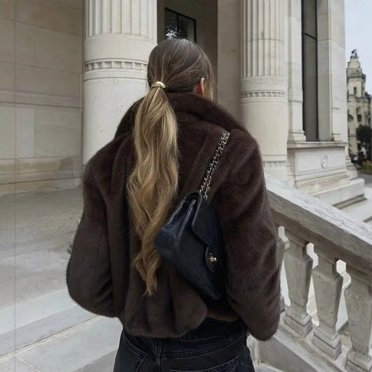 Chaqueta Corta Emilia de Piel Sintética con Cuello