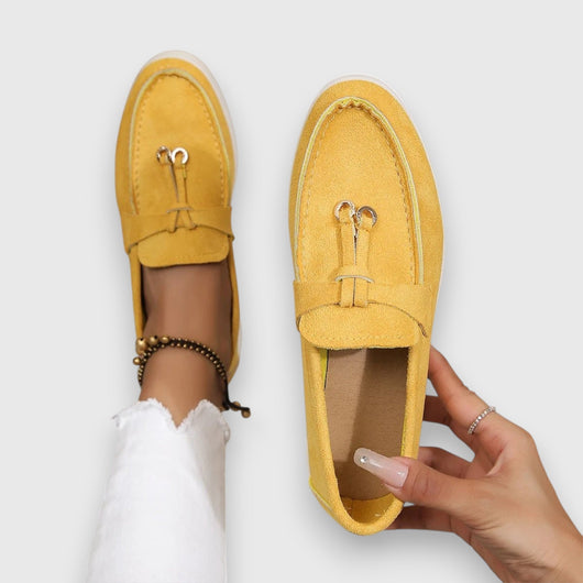 Pippa | Mocasines Planos de Ante con Borlas