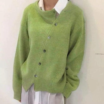 Cárdigan Nora Oversize con Botonadura Asimétrica