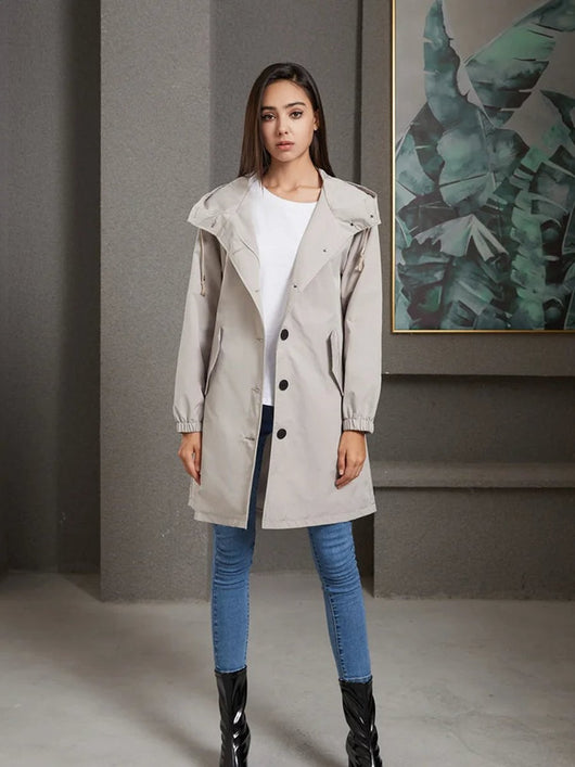 Gabardina Emilia Resistente al Agua con Capucha