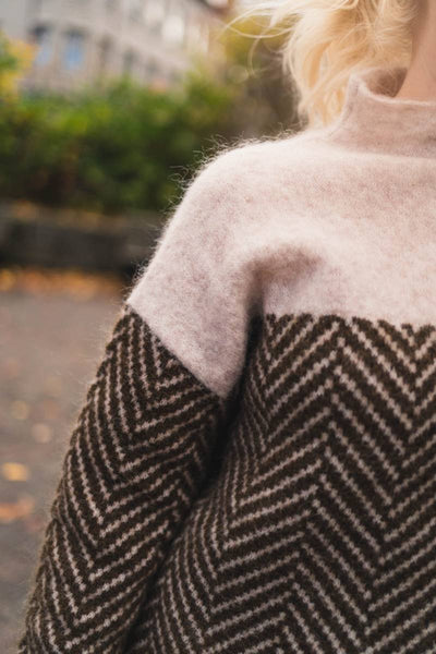 Jersey Michaela de Cuello Alto Oversize